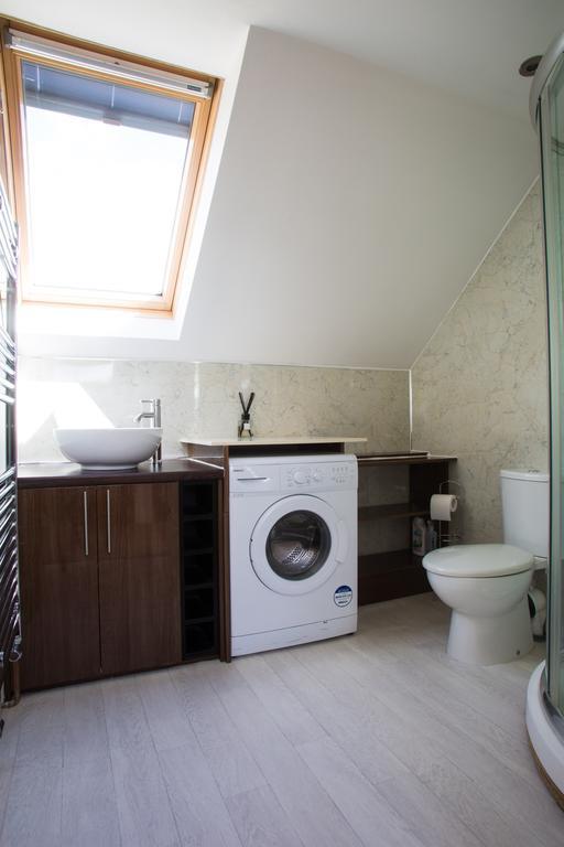 The Mill Studio Apartment Biggar Bilik gambar